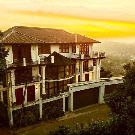 Golden King Residence - Free Pickup From Kandy Railway Station Экстерьер фото