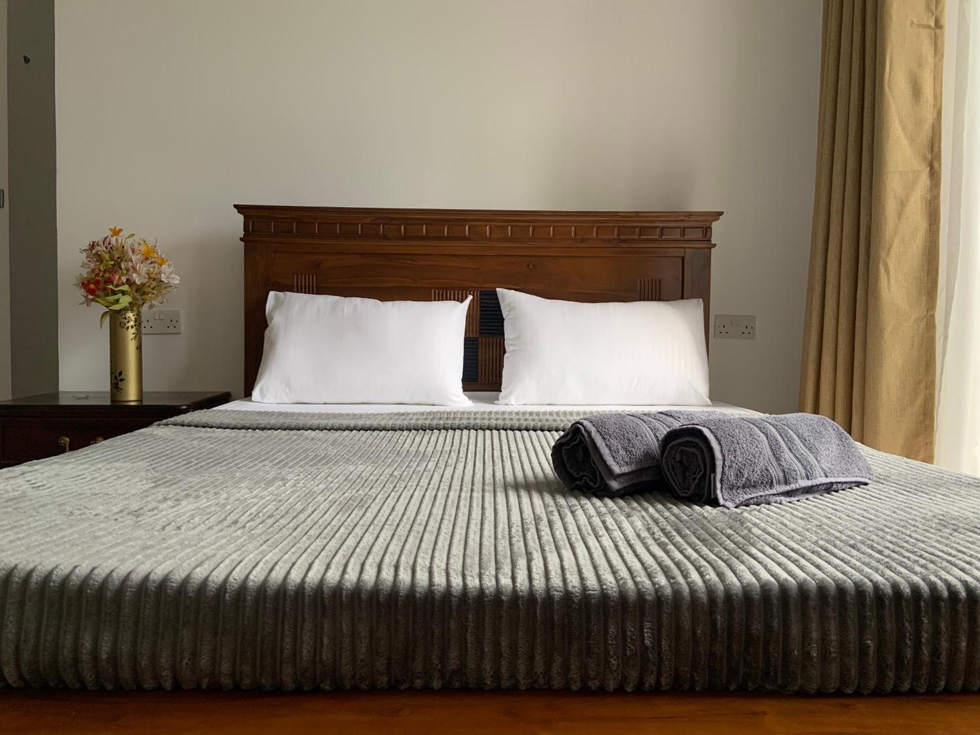 Golden King Residence - Free Pickup From Kandy Railway Station Экстерьер фото