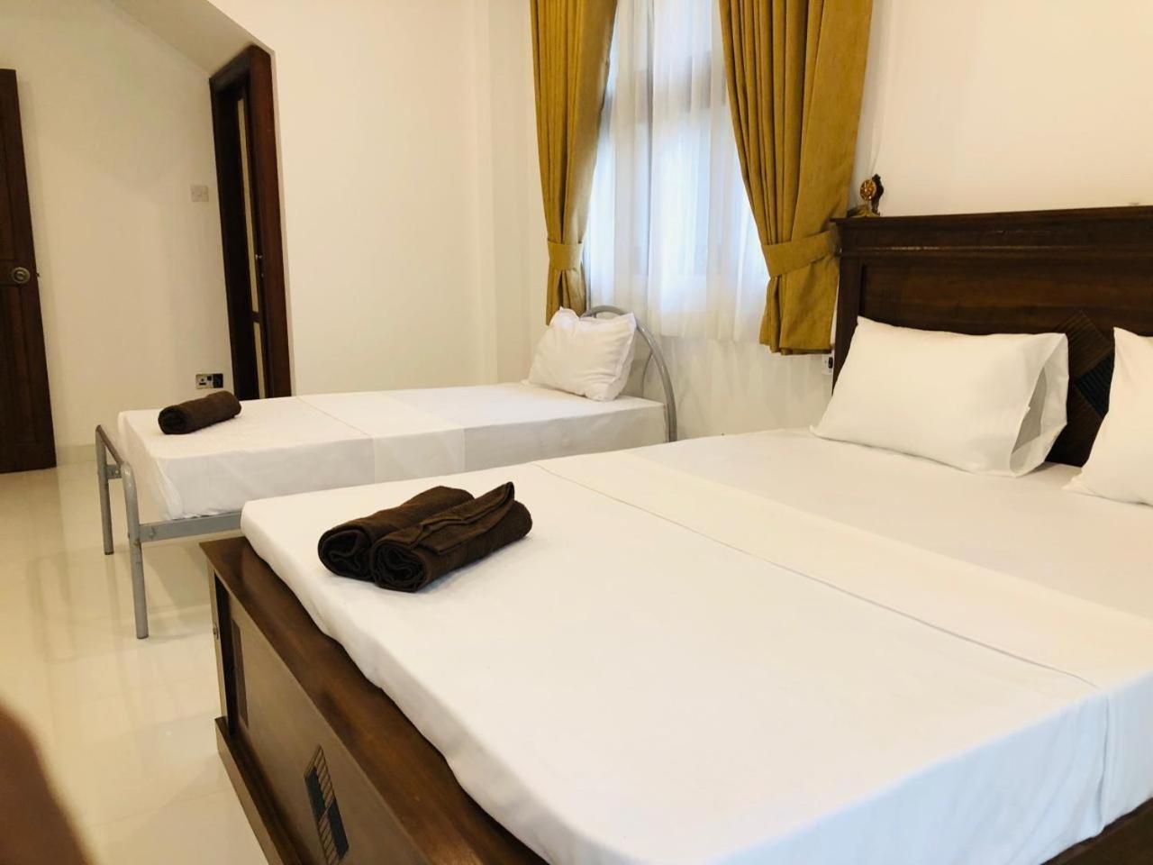 Golden King Residence - Free Pickup From Kandy Railway Station Экстерьер фото