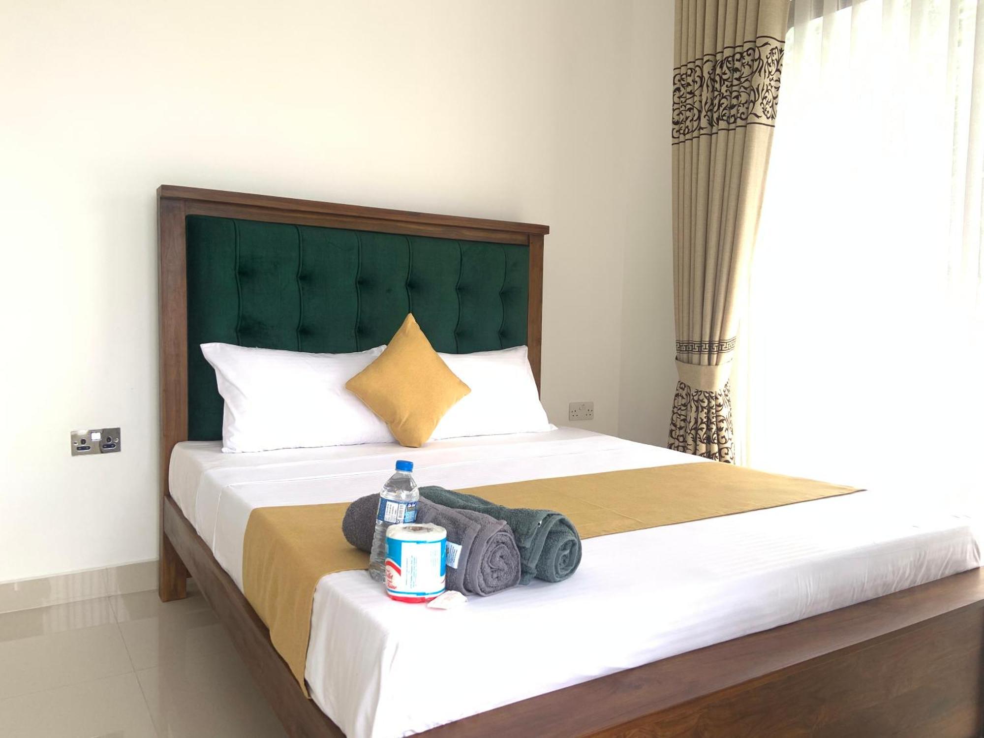 Golden King Residence - Free Pickup From Kandy Railway Station Экстерьер фото