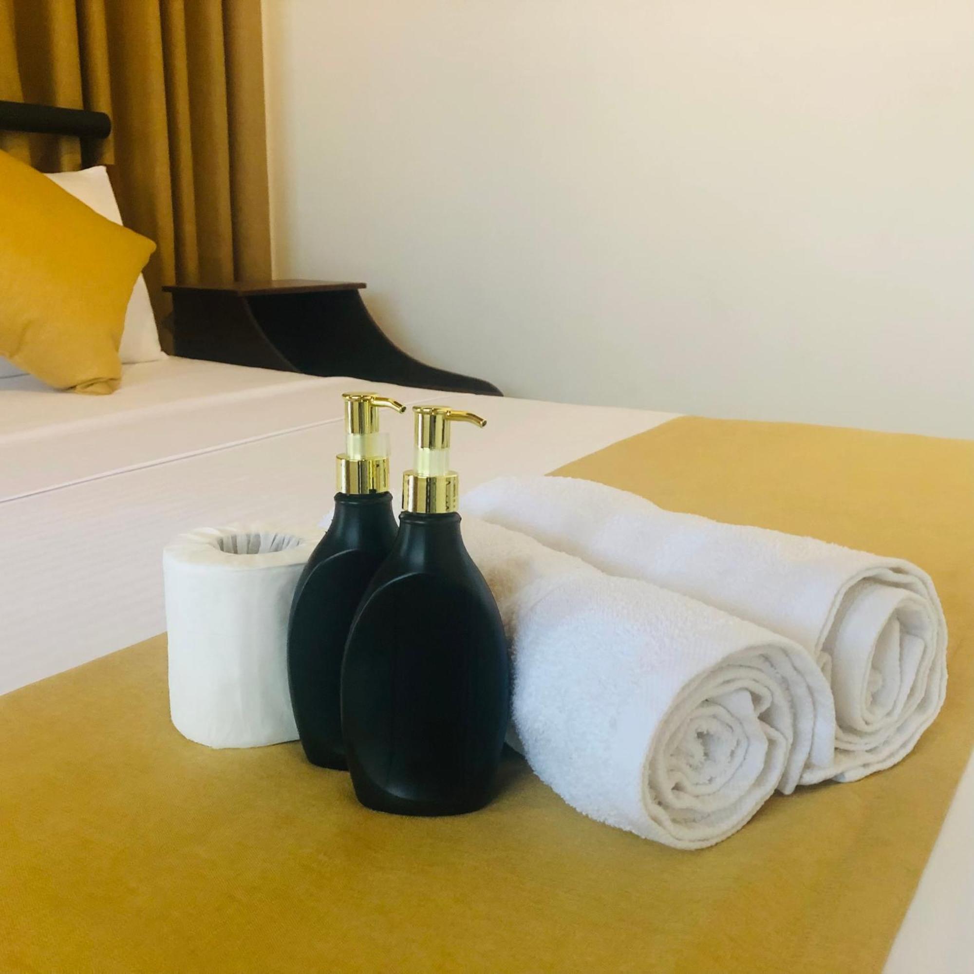 Golden King Residence - Free Pickup From Kandy Railway Station Экстерьер фото