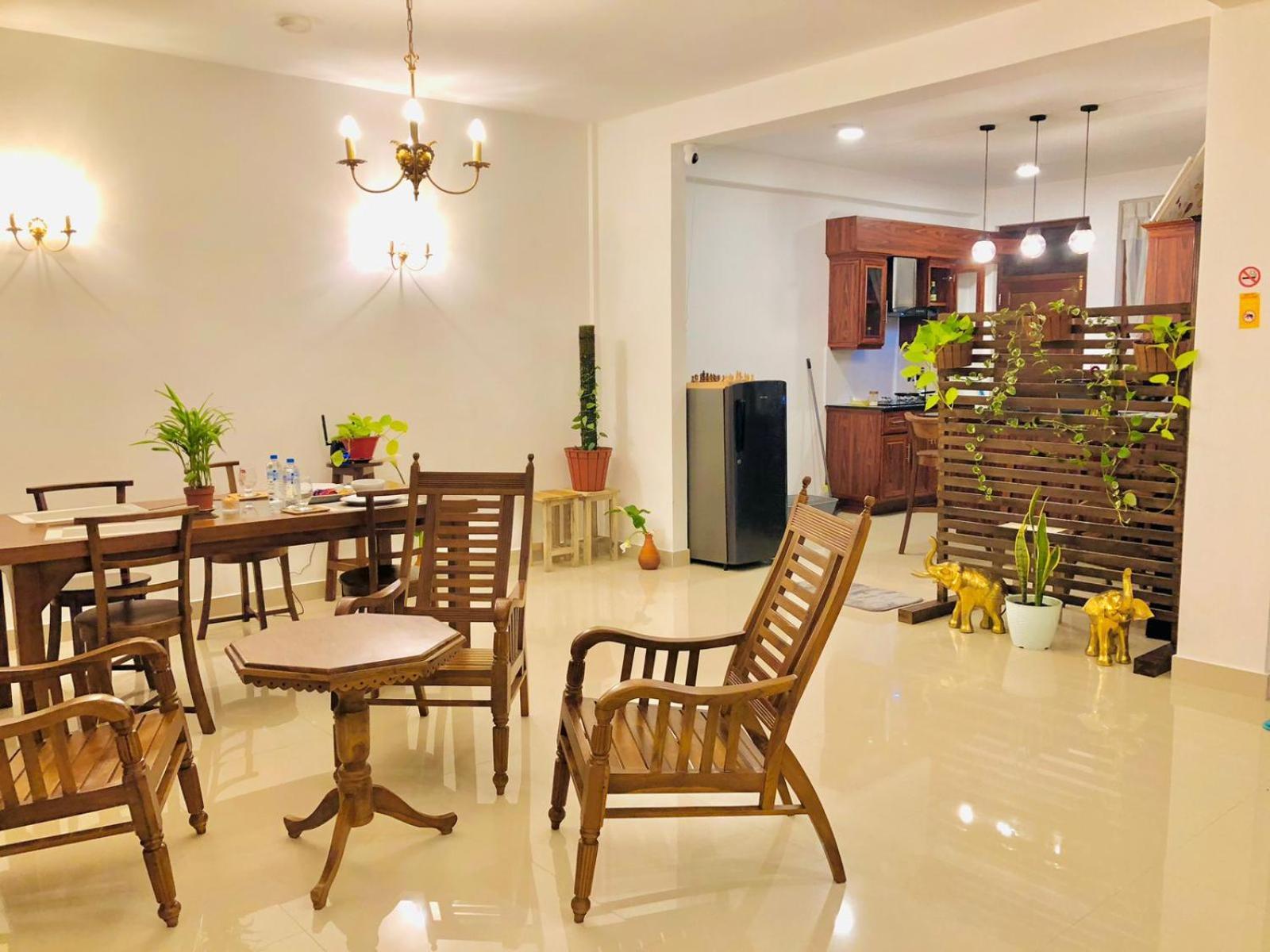Golden King Residence - Free Pickup From Kandy Railway Station Экстерьер фото